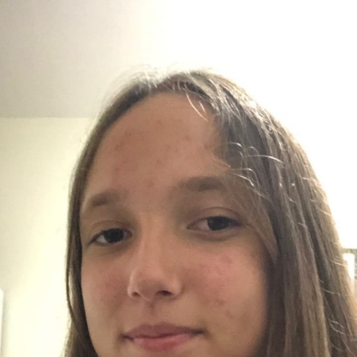 Larissa Valera MOZZAQUATRO